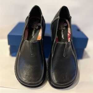 Kids Hush Puppies Black Leather Slip-Ons 12 M